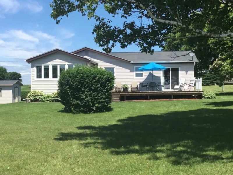 B&G Hogan's Hideaway